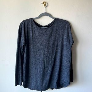 Ann Taylor dark gray long sleeve tunic. Crew neck. Detailing in back.